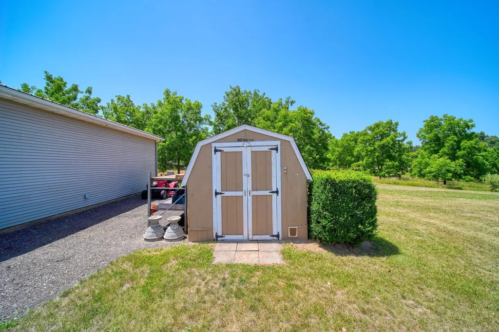 2752 W Mosherville Road Scipio Township MI 49250