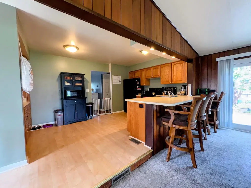 1577 S Dowling Street Westland City MI 48186