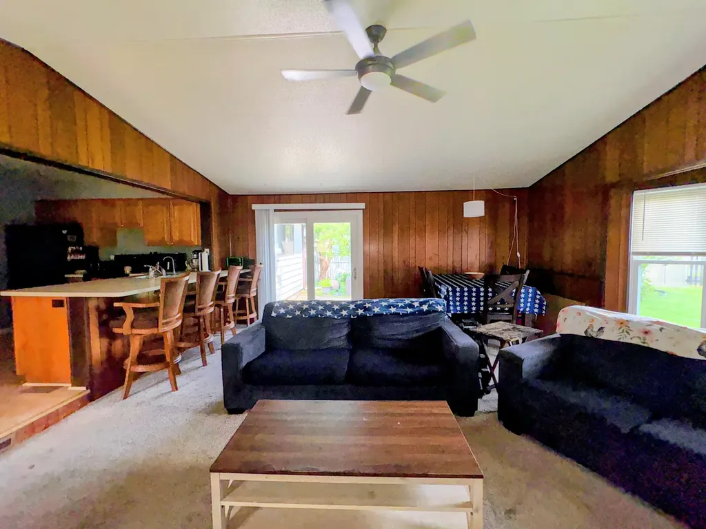 1577 S Dowling Street Westland City MI 48186