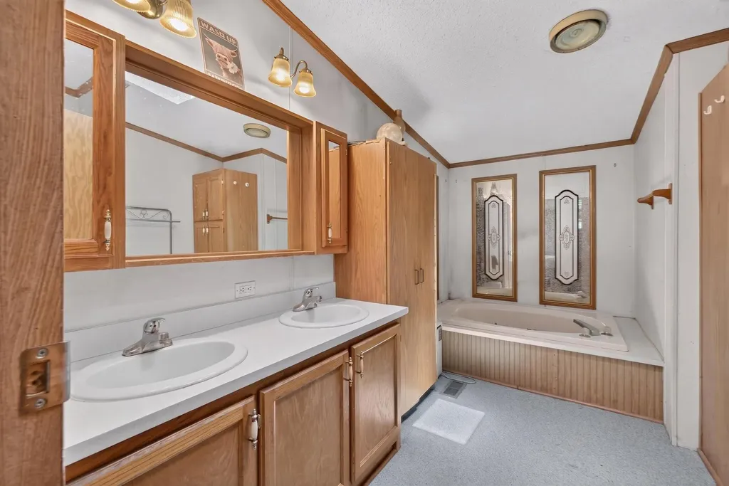6455 Jordan Road Henrietta Township MI 49201