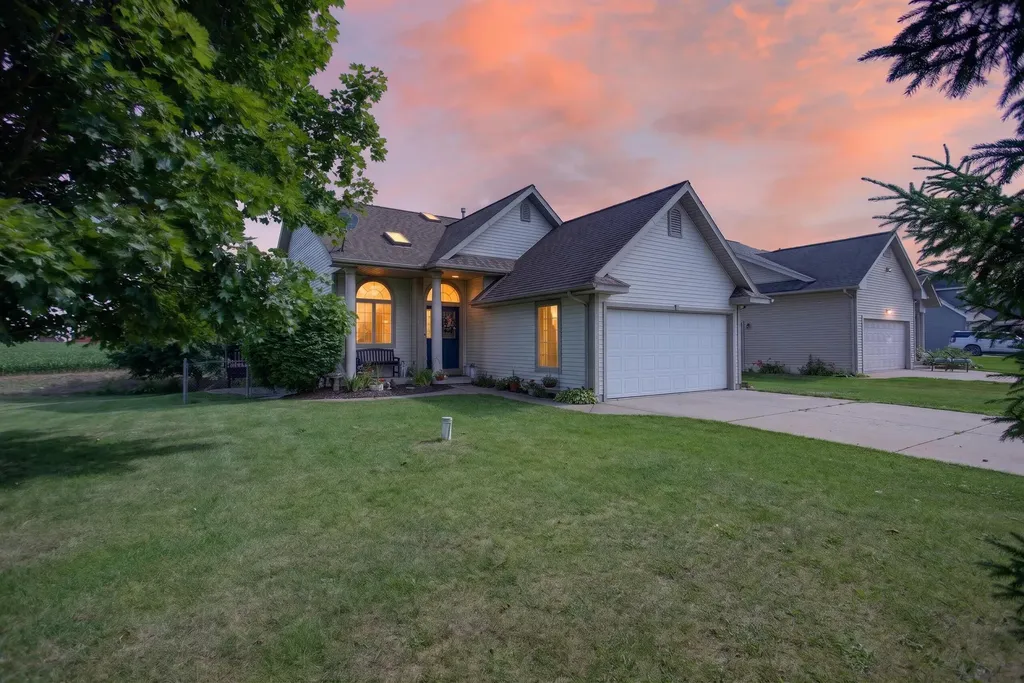290 Somerset Drive Columbia Township MI 49233