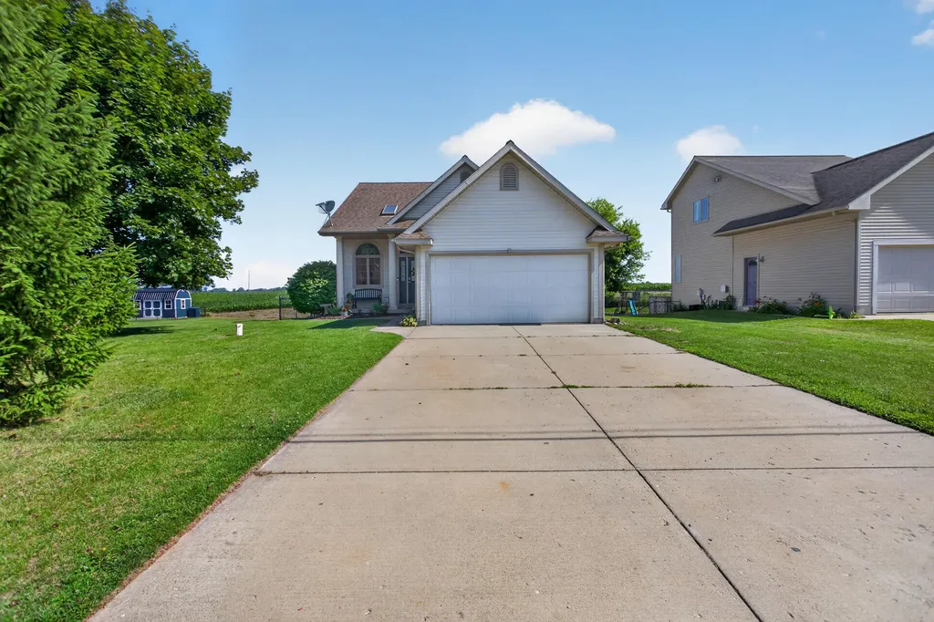 290 Somerset Drive Columbia Township MI 49233