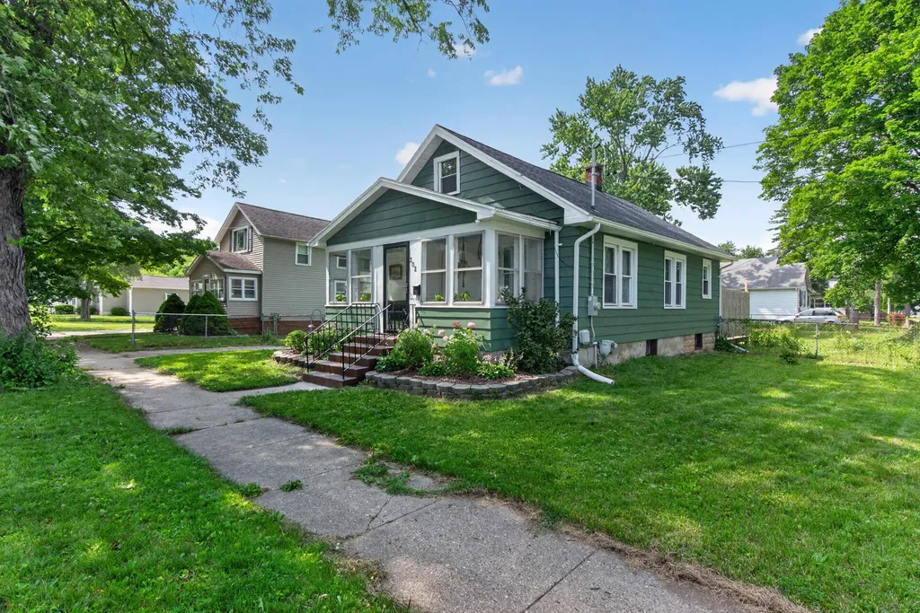 302 Hill Street Jackson City MI 49202