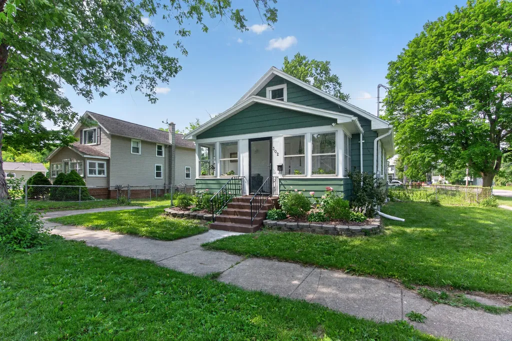 302 Hill Street Jackson City MI 49202