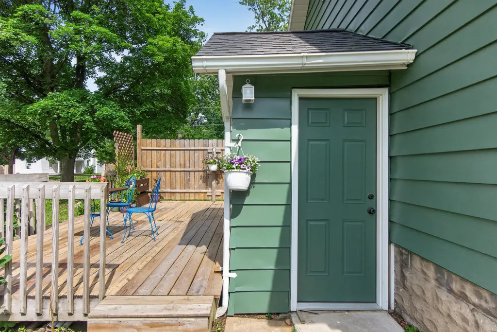 302 Hill Street Jackson City MI 49202