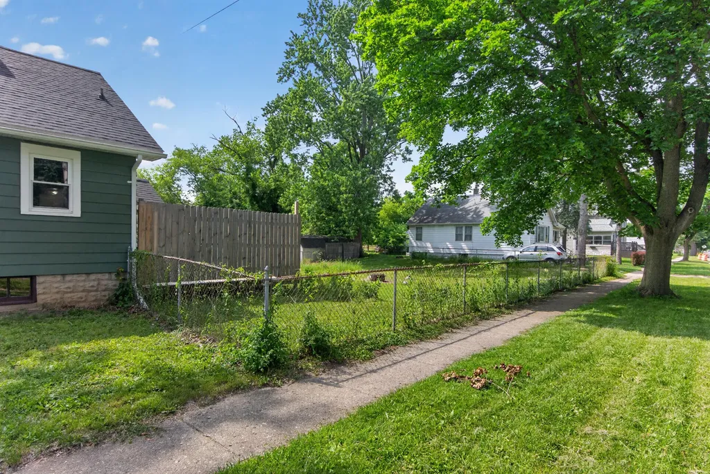 302 Hill Street Jackson City MI 49202