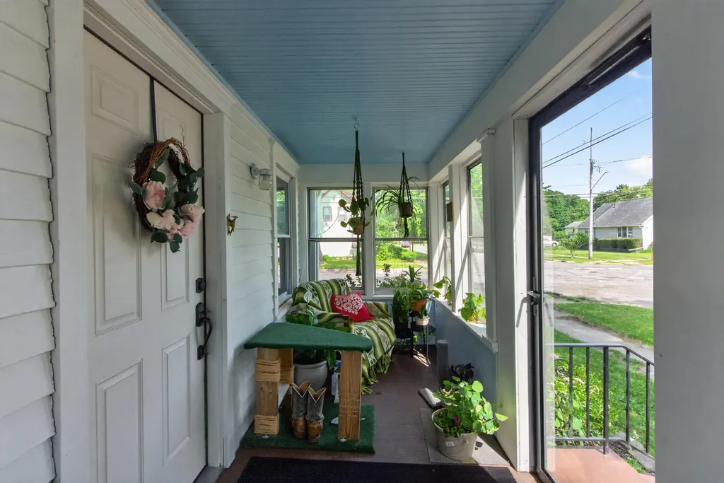 302 Hill Street Jackson City MI 49202