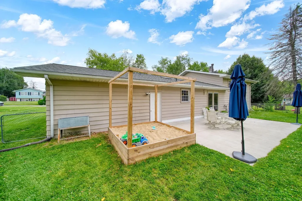 3720 Saint Anne Avenue Blackman Charter Township MI 49201