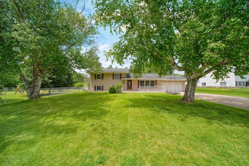 3720 Saint Anne Avenue Blackman Charter Township MI 49201