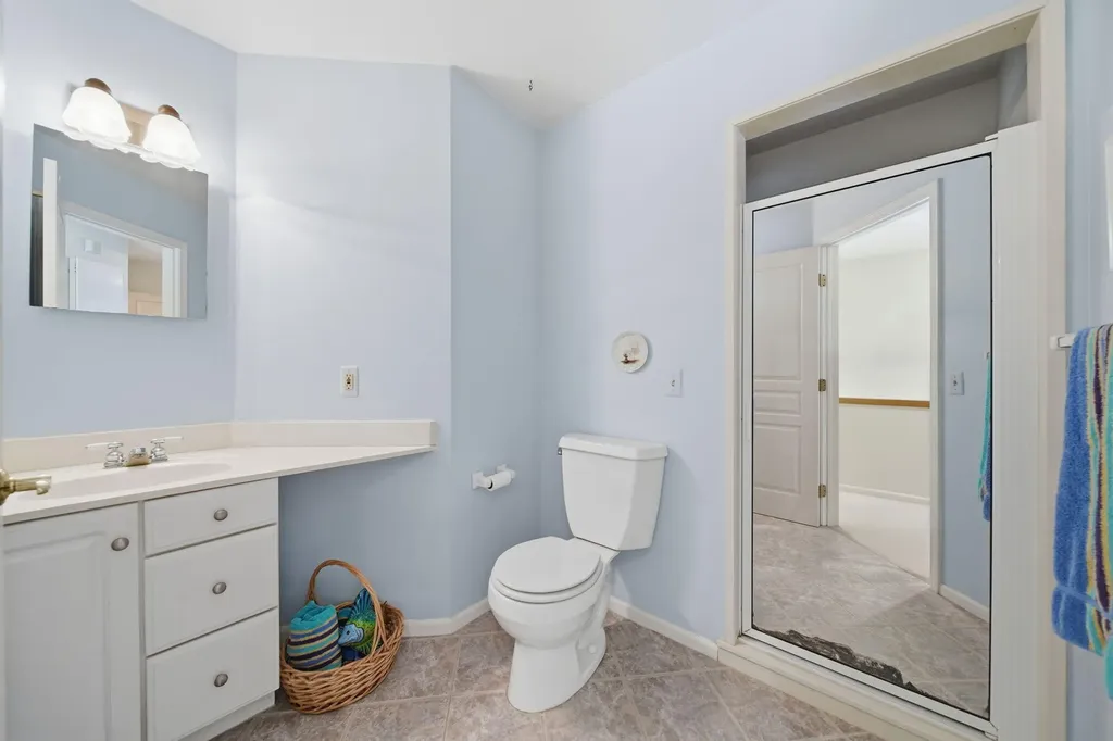 413 Oakwood Avenue Columbia Township MI 49234