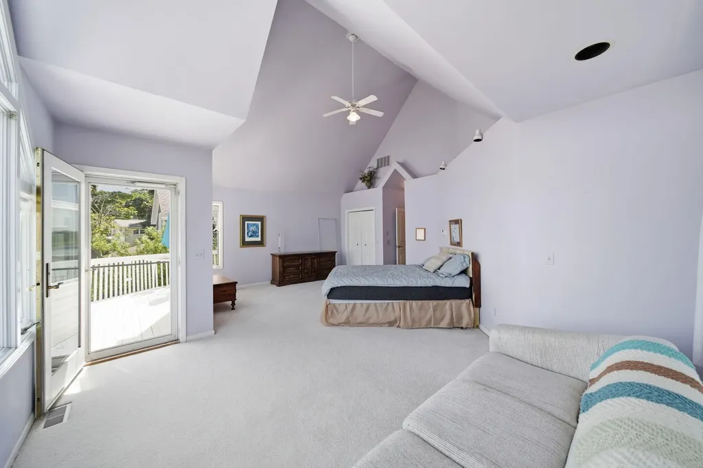 413 Oakwood Avenue Columbia Township MI 49234