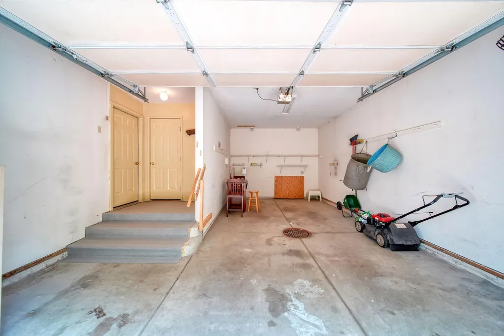 413 Oakwood Avenue Columbia Township MI 49234