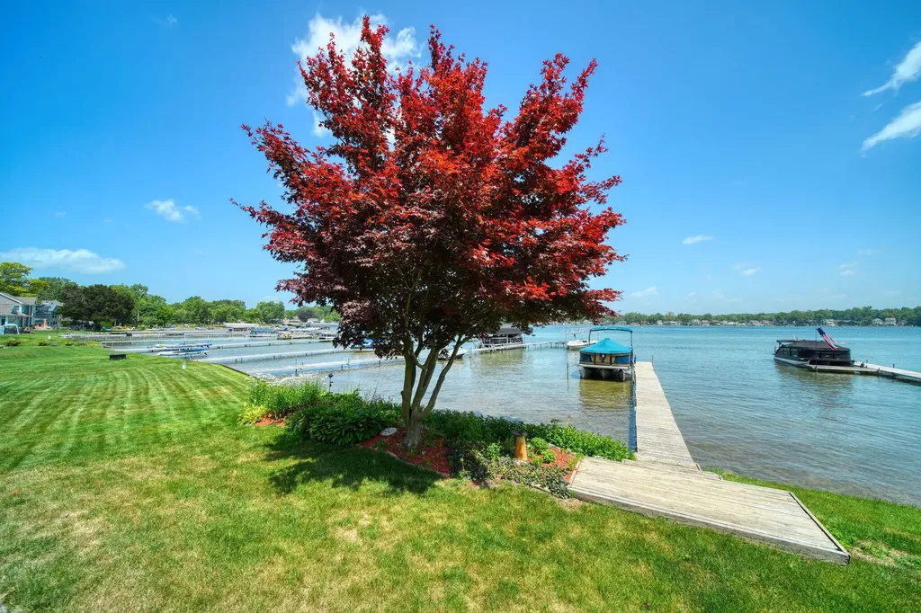 413 Oakwood Avenue Columbia Township MI 49234