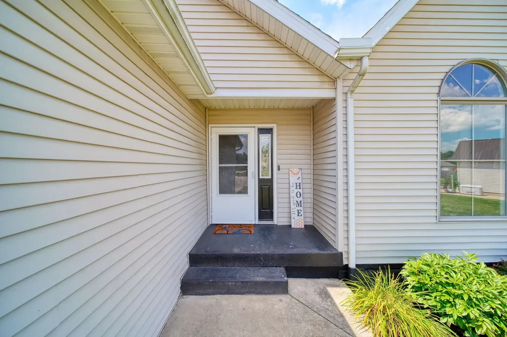 5024 Hematite Street Blackman Charter Township MI 49201