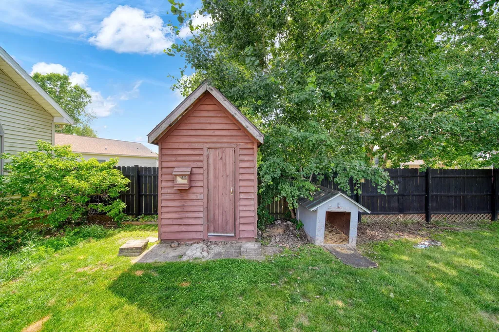 5024 Hematite Street Blackman Charter Township MI 49201