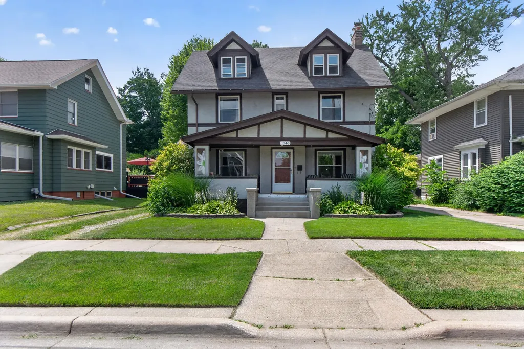1046 Fourth Street Jackson City MI 49203