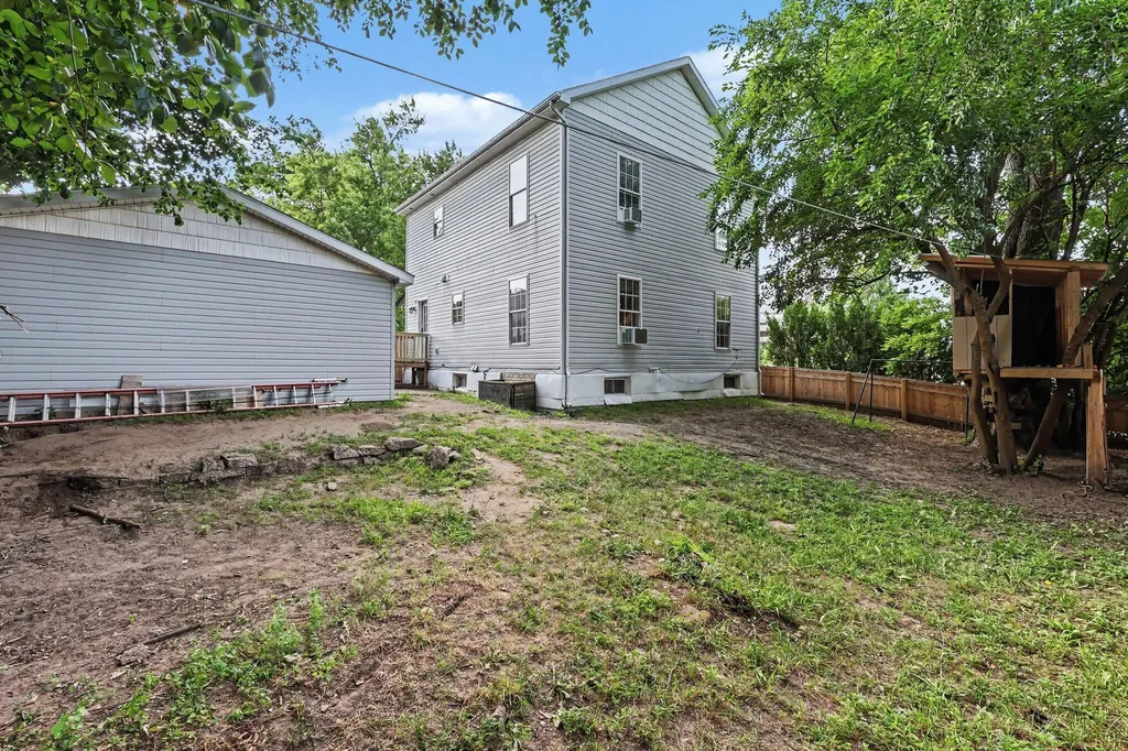 1022 Homewild Avenue Jackson City MI 49201