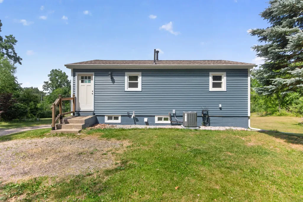 10932 Baker Road Somerset Township MI 49249