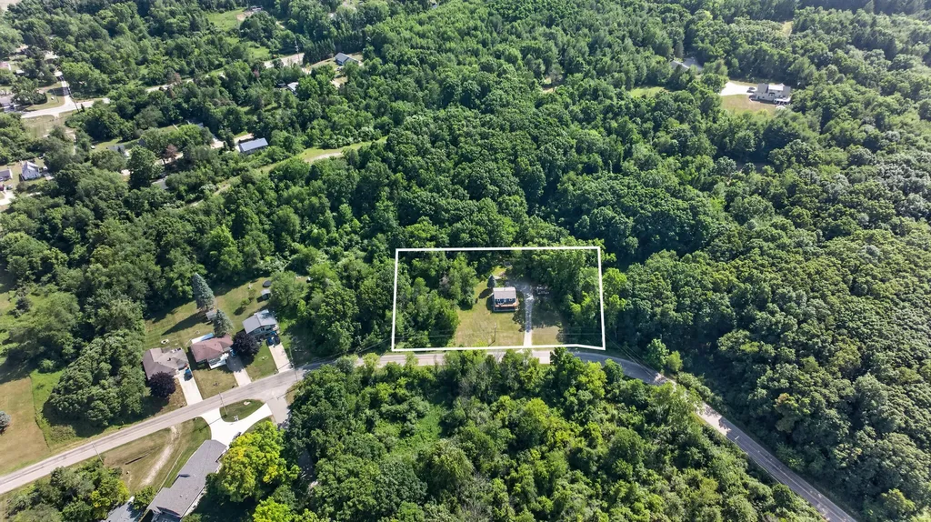 10932 Baker Road Somerset Township MI 49249