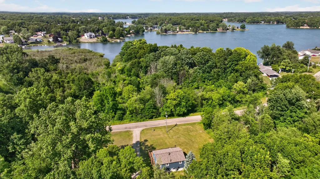 10932 Baker Road Somerset Township MI 49249