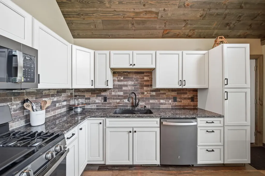 652 Swains Lake Drive Pulaski Township MI 49237
