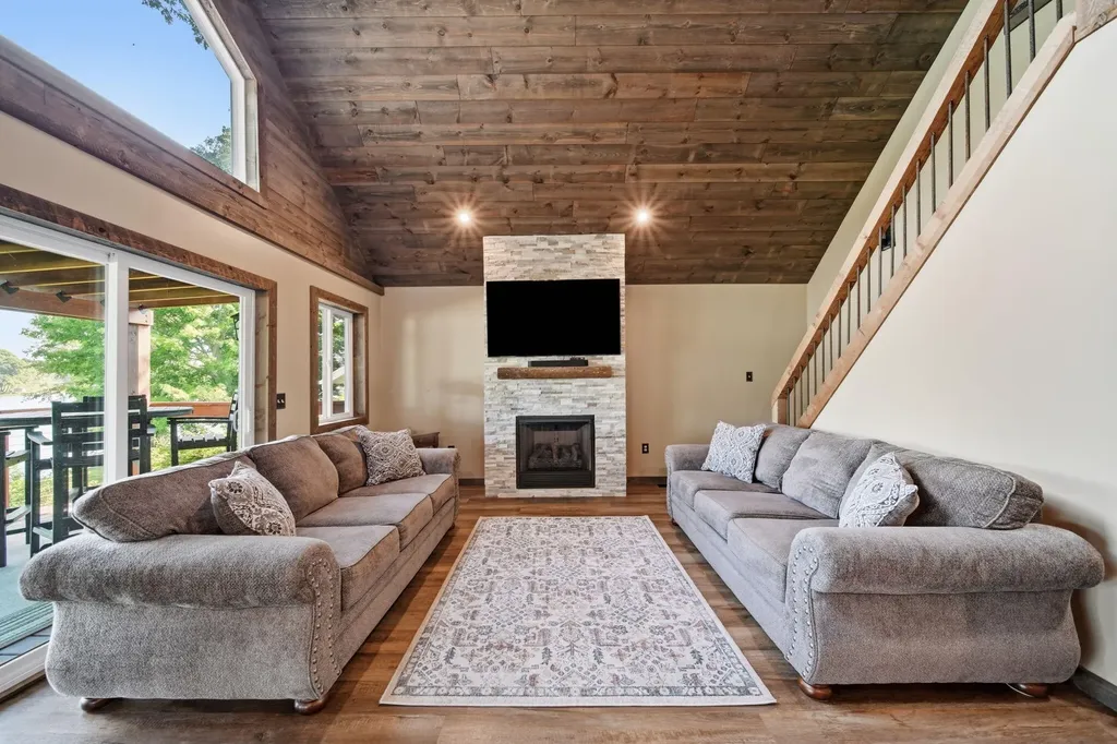 652 Swains Lake Drive Pulaski Township MI 49237