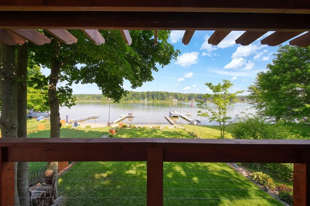 652 Swains Lake Drive Pulaski Township MI 49237