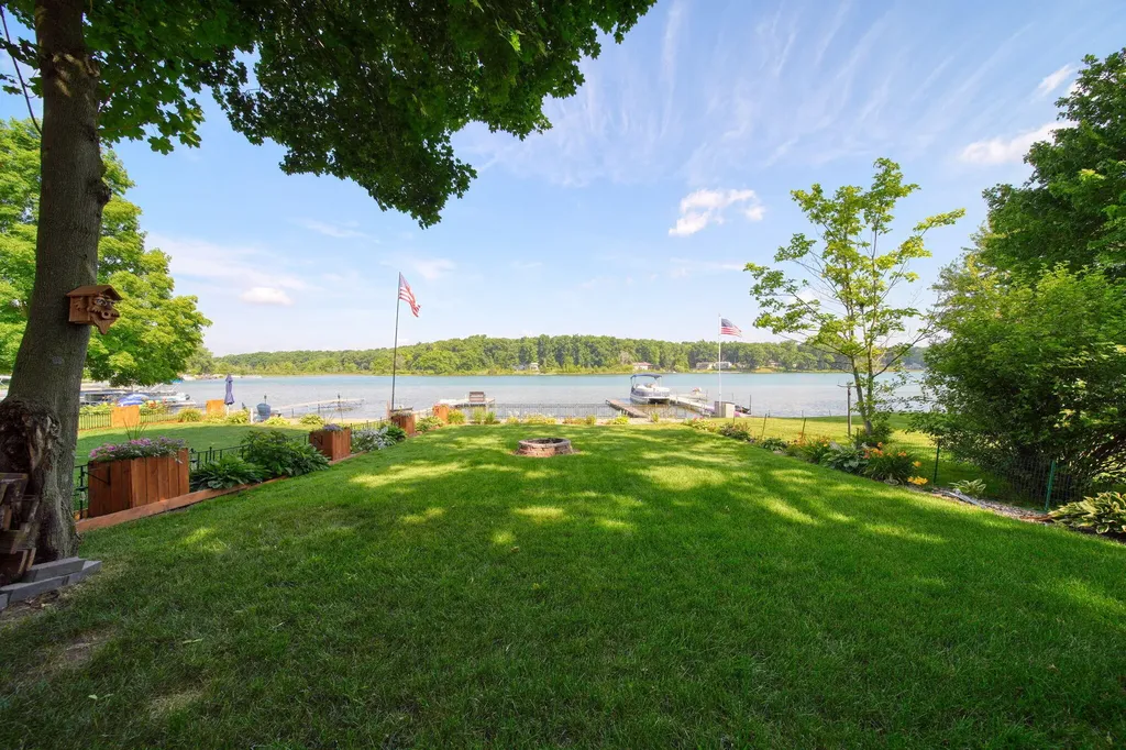 652 Swains Lake Drive Pulaski Township MI 49237