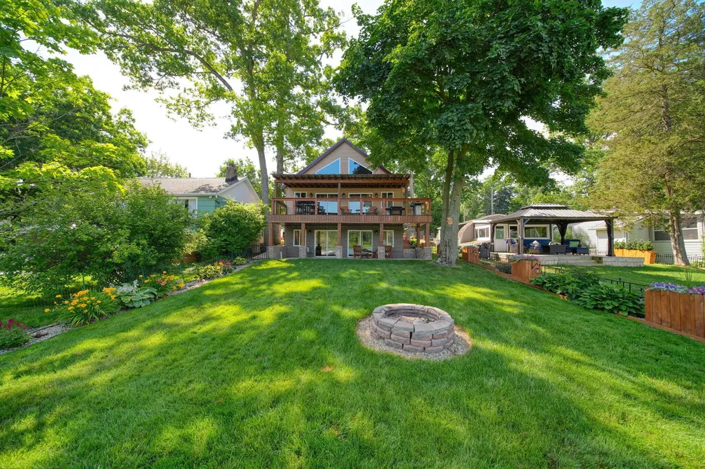 652 Swains Lake Drive Pulaski Township MI 49237