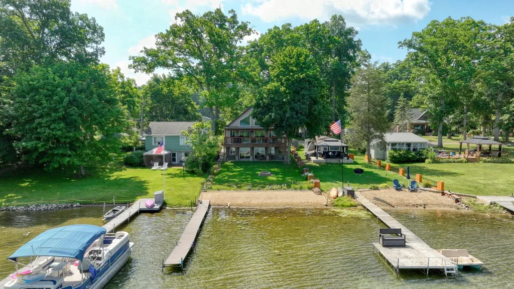 652 Swains Lake Drive Pulaski Township MI 49237