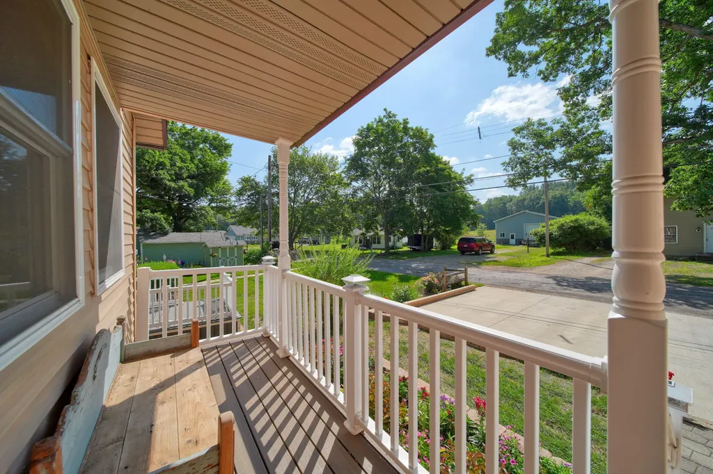 652 Swains Lake Drive Pulaski Township MI 49237
