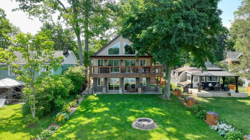 652 Swains Lake Drive Pulaski Township MI 49237