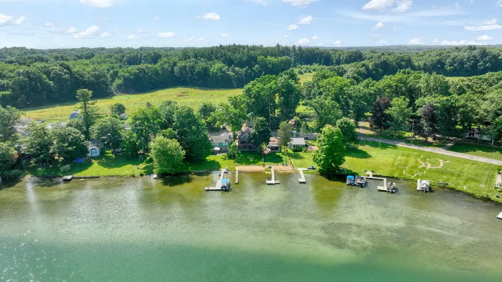 652 Swains Lake Drive Pulaski Township MI 49237