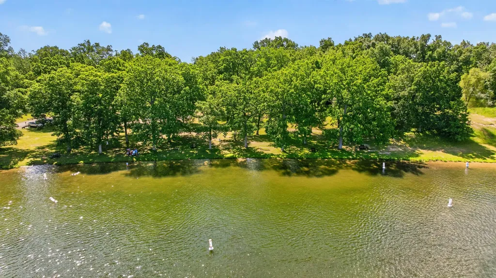 569 Round Lake Drive Leoni Township MI 49254