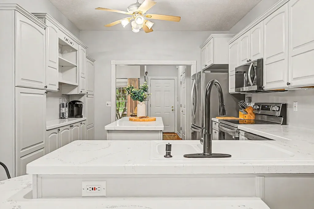 5179 N Granite Street Blackman Charter Township MI 49201