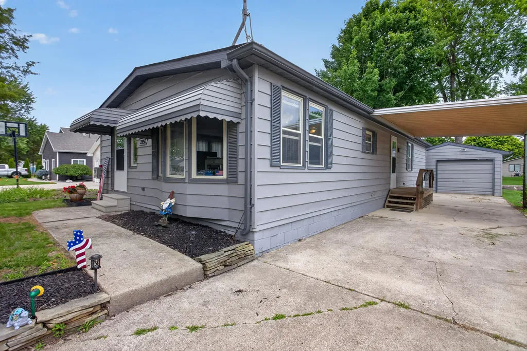 2550 Dardy Drive Norvell Township MI 49230