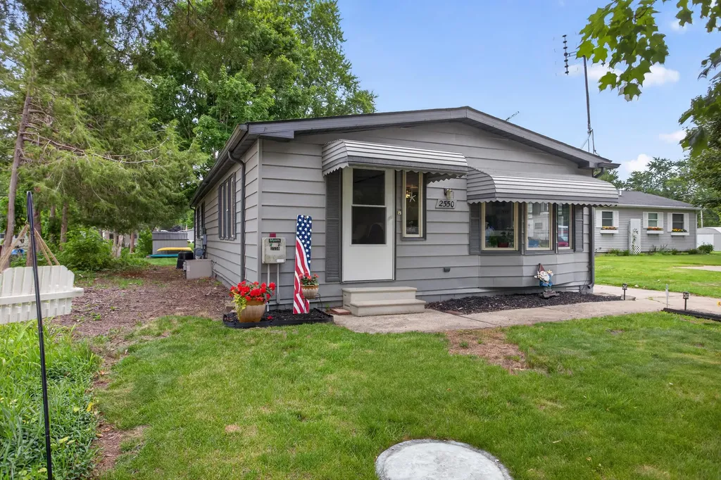 2550 Dardy Drive Norvell Township MI 49230
