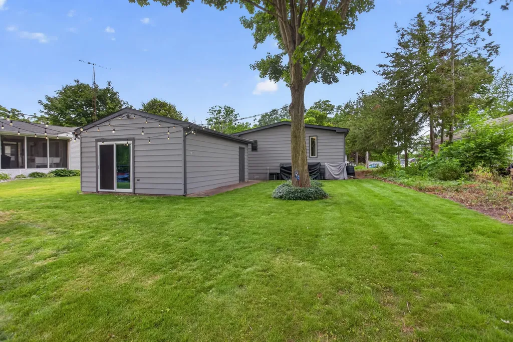 2550 Dardy Drive Norvell Township MI 49230