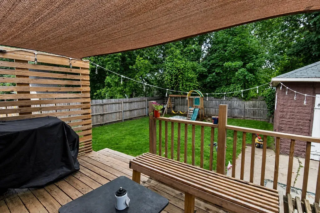 628 Ellery Avenue Jackson City MI 49202