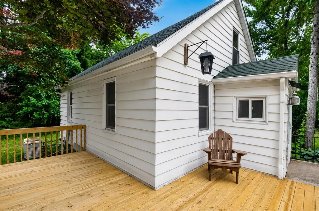 6109 Brooklyn Road Napoleon Township MI 49201