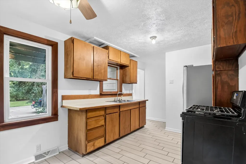 6109 Brooklyn Road Napoleon Township MI 49201