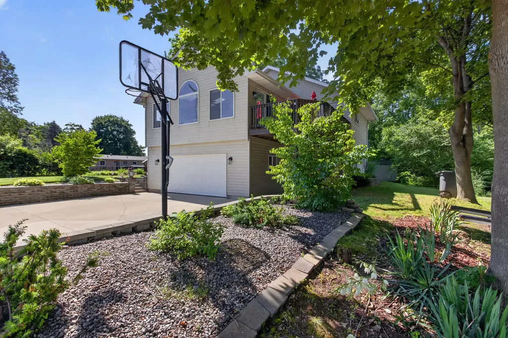 11947 Bunday Drive Somerset Township MI 49249