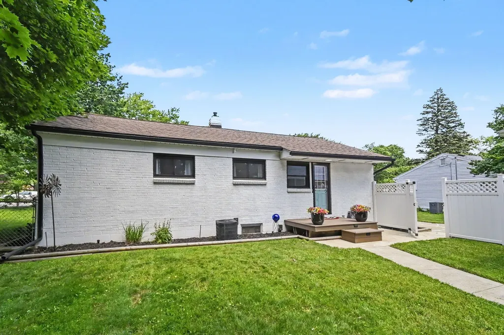 1415 Franklin Street Meridian Charter Township MI 48840