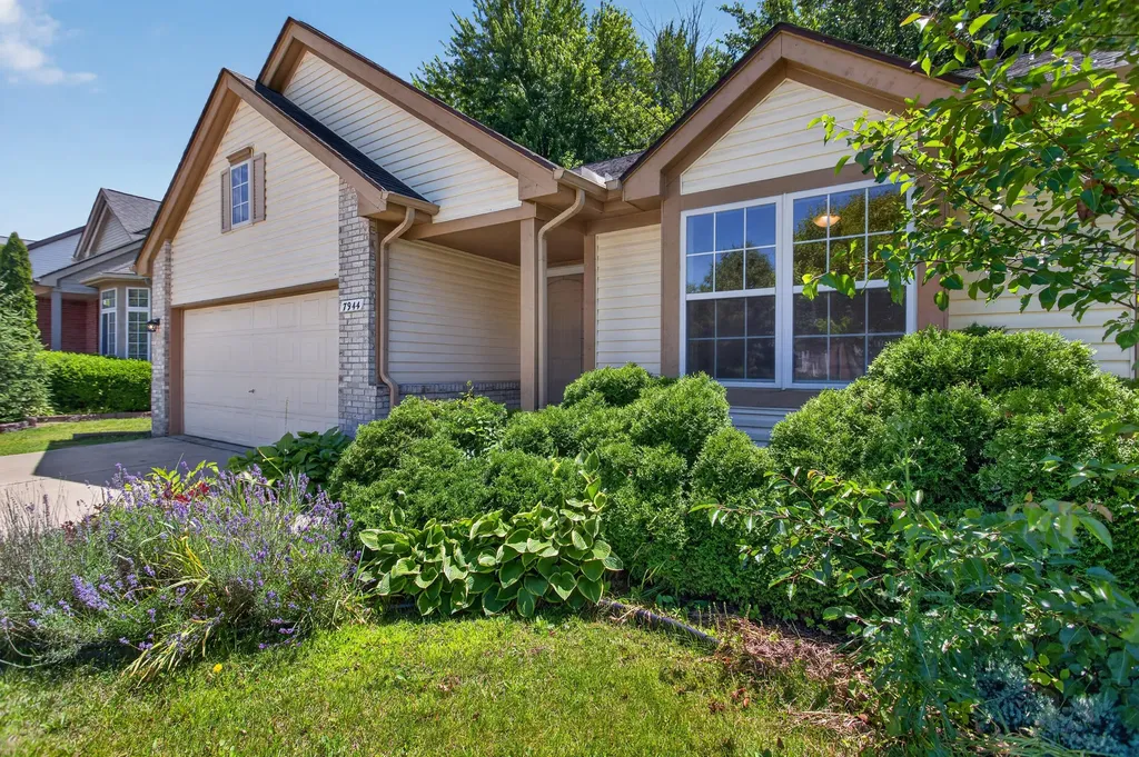 7944 Thornhill Drive Ypsilanti Charter Township MI 48197