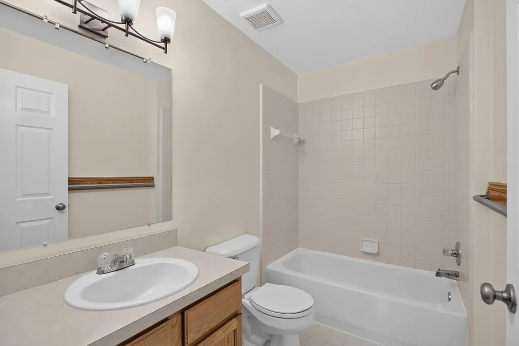 7944 Thornhill Drive Ypsilanti Charter Township MI 48197