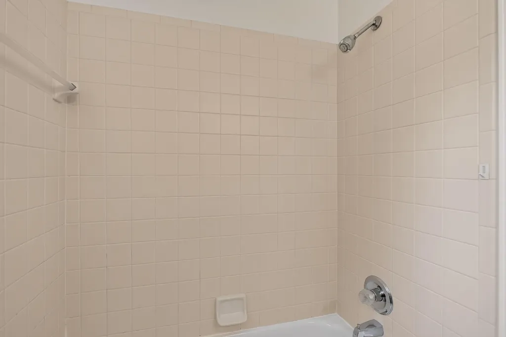 7944 Thornhill Drive Ypsilanti Charter Township MI 48197