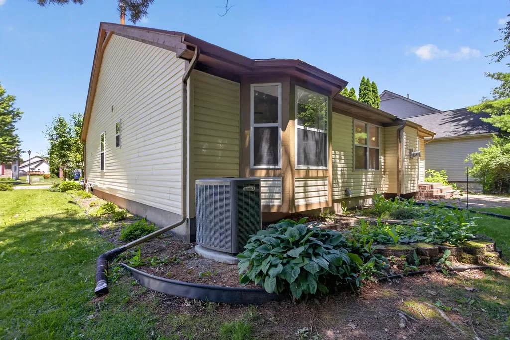 7944 Thornhill Drive Ypsilanti Charter Township MI 48197