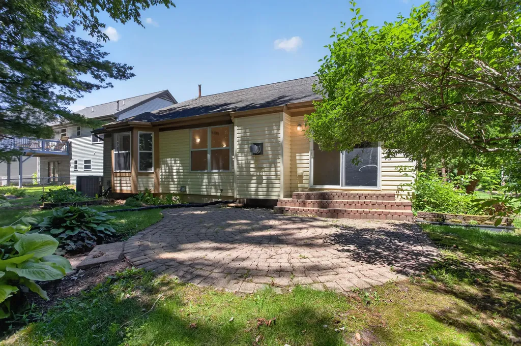 7944 Thornhill Drive Ypsilanti Charter Township MI 48197