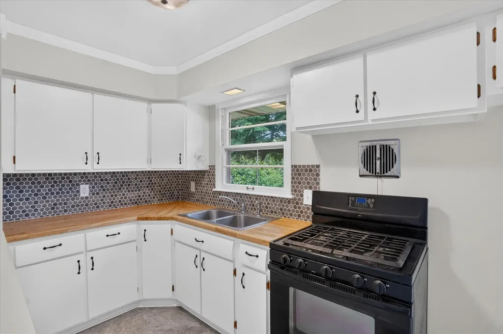 227 Eastlawn Parma Village MI 49269