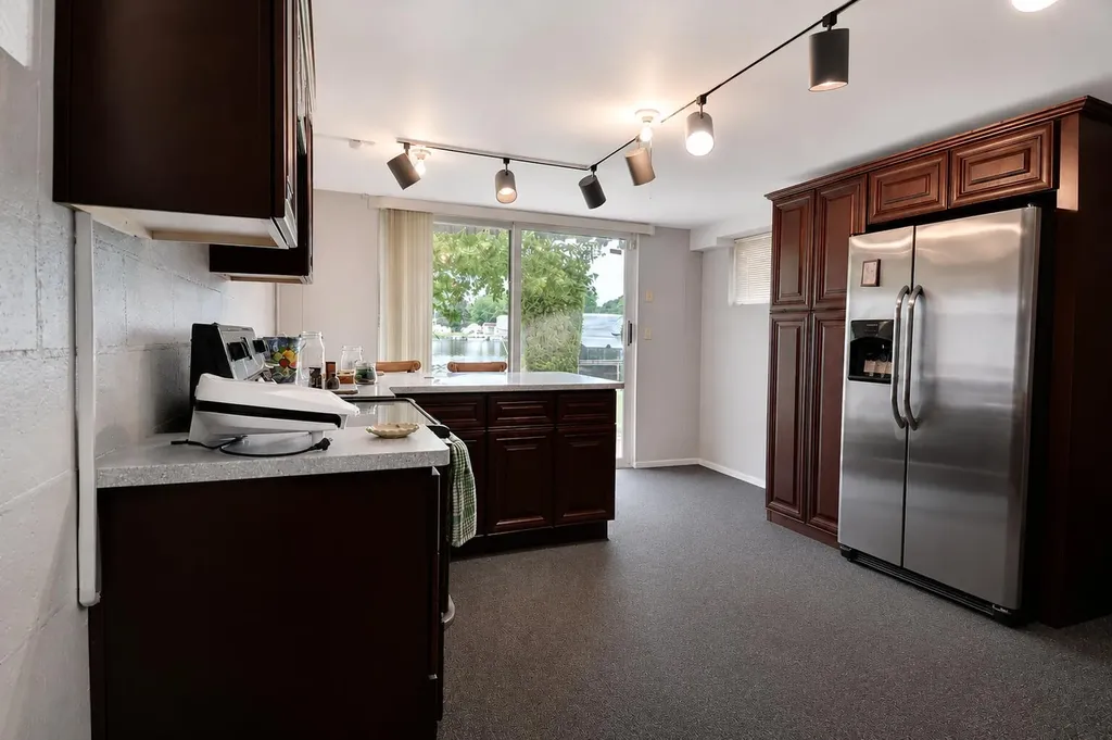 230 Duryeas Point Leoni Township MI 49254
